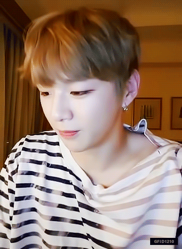 강다니엘 첫번째 브이앱 다시복습하는데 아 역시 이거 너무 귀엽고 설렘 ㅋㅋㅋㅋㅋㅋ | 인스티즈