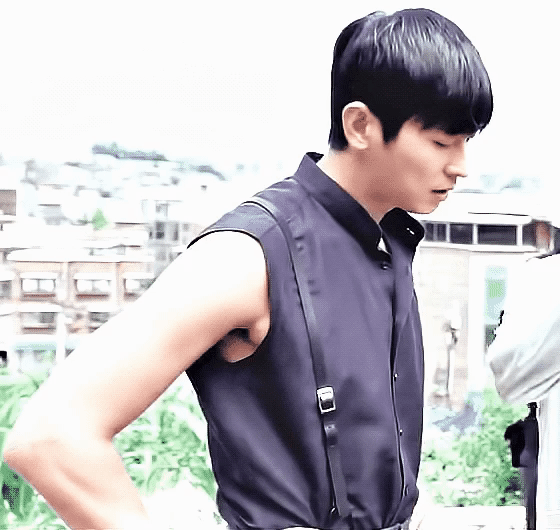 개취로 민소매 그렇게 안좋아하는데 | 인스티즈