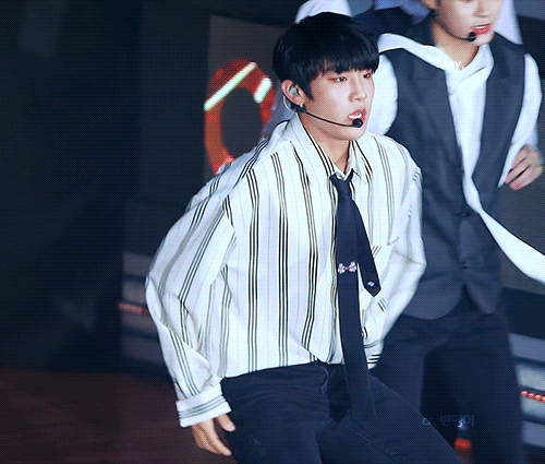 우진이가 몸 컨트롤 하는게 | 인스티즈