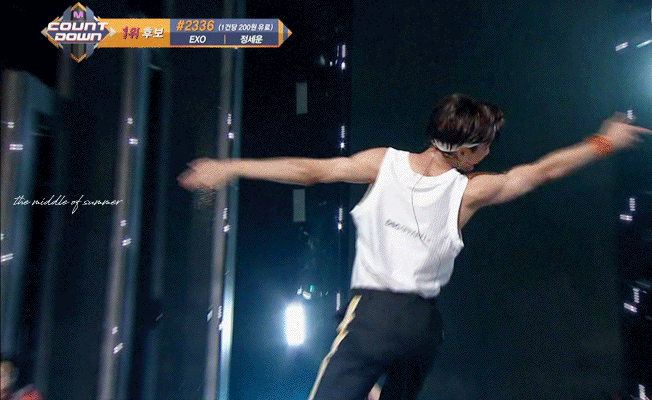 얘처럼 무대에서 이만큼 턴 돌수있는 남돌 몇이나 될까 | 인스티즈