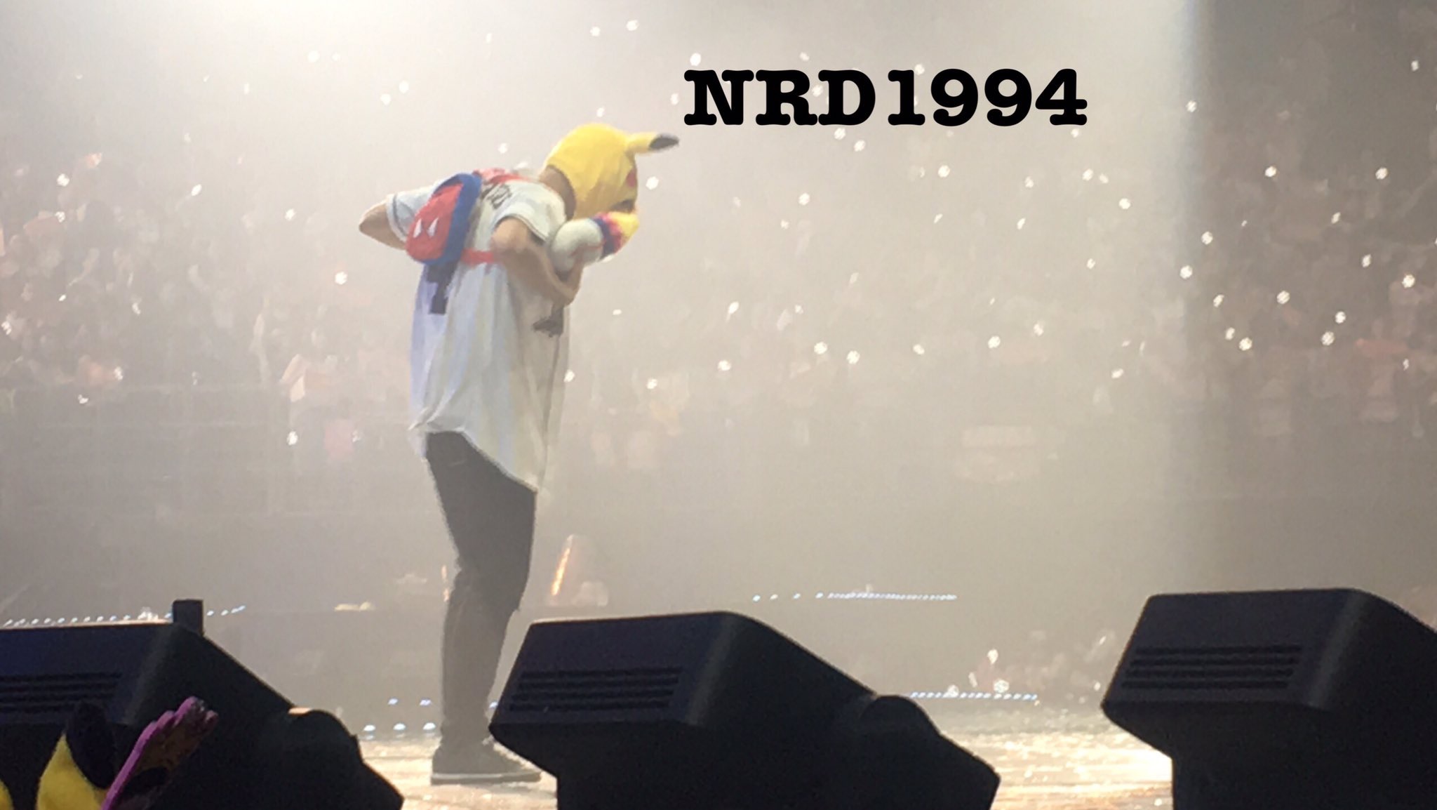 콘서트에서 가방 싸는 아이돌 ㅋㅋㅋㅋㅋㅋㅋㅋㅋㅋ | 인스티즈