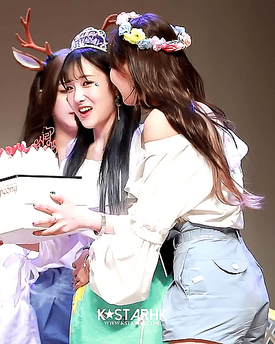 러블리즈 비즈니스를 넘 잘하네~ | 인스티즈