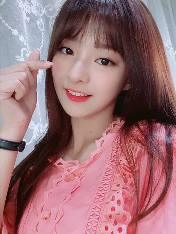 솔직히 나꼬 진짜 얼굴 예쁘지 않니 ...... | 인스티즈