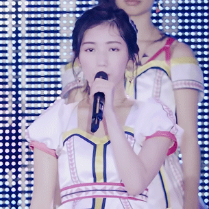 밑에서 보는데도 완벽해 | 인스티즈