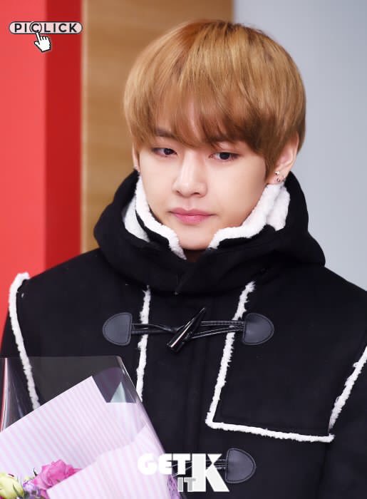 정국이 고등학교 졸업식에 온 방탄 뷔 봐 ㅠㅠㅠ | 인스티즈