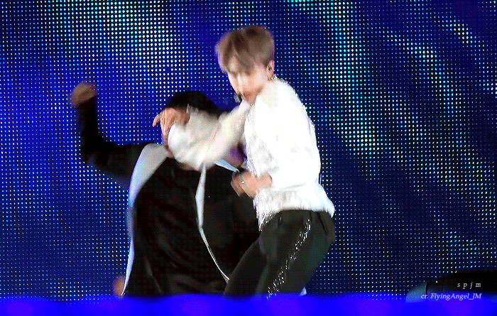 방탄늬우스 기다리며 보는 지민이 세렌디피티 짤파티💃🏻 | 인스티즈