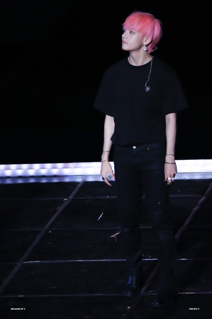 방탄 뷔 이번 콘서트 사진 모음 | 인스티즈