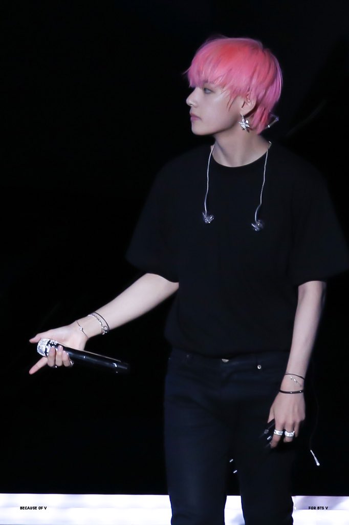 방탄 뷔 이번 콘서트 사진 모음 | 인스티즈