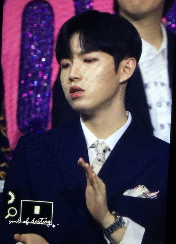 재환이 따라서 하는 헤나정도는 ㄱㅊ겠지 | 인스티즈