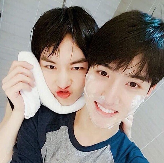 내 힐링짤... 데뷔 전의 순수함(?)이 드러나서 좋아하는 짤... | 인스티즈