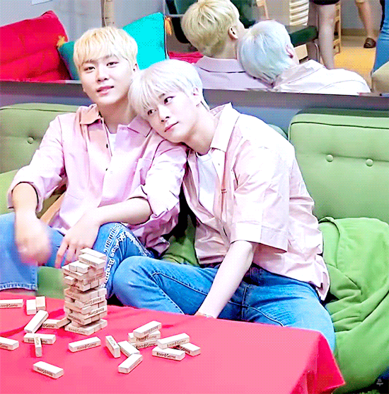 문빈은 부승관을 왜 그런 눈으로 보는거야ㅋㅋㅋㅋㅋㅋㅋㅋㅋㅋㅋㅋㅋㅋㅋㅋㅋㅋㅋㅋㅋ | 인스티즈