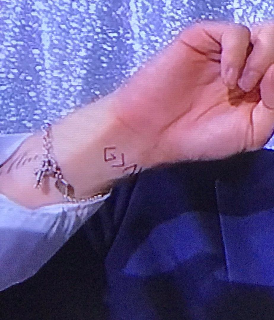 김재환 근 3일간 타투스티커 모음 jpg | 인스티즈