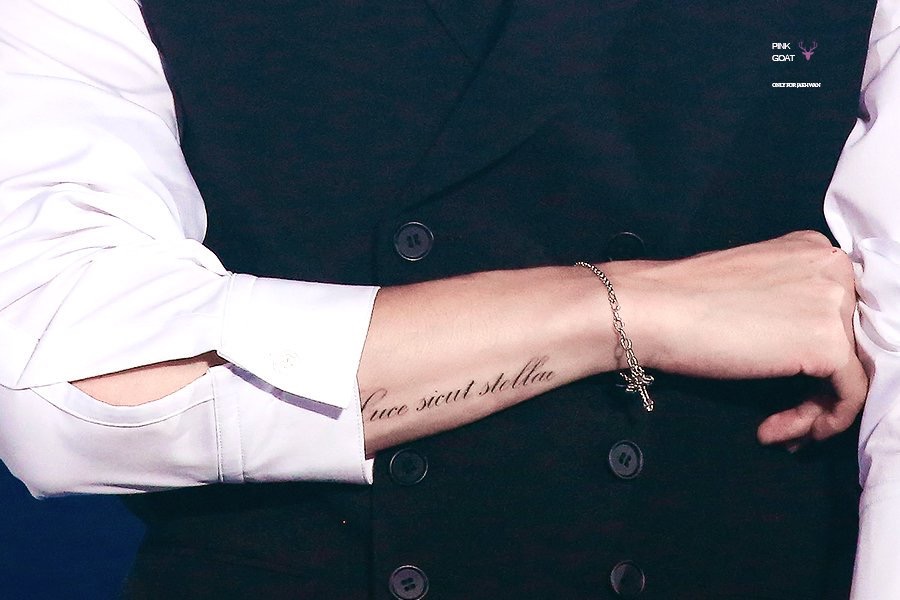 김재환 근 3일간 타투스티커 모음 jpg | 인스티즈