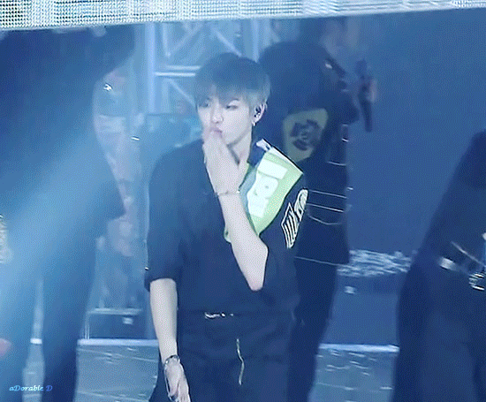 강다니엘 이 뽀뽀멈무야 | 인스티즈