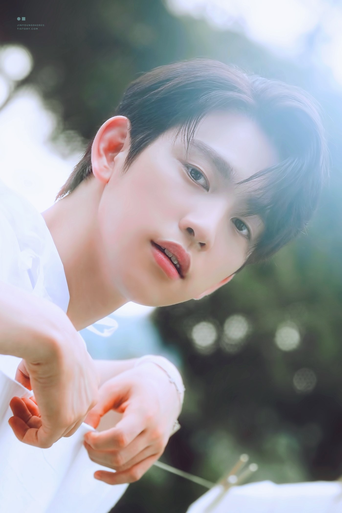 아 미쳤다 진짜 이거 보정 한 것 좀 봐 | 인스티즈