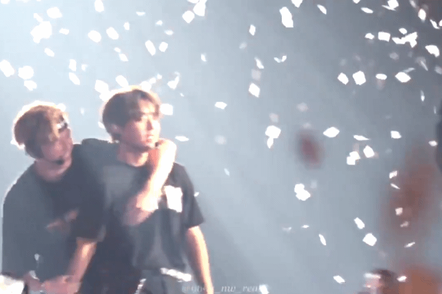 ㄱ 솔직히 나 녤윙 데뷔초까지만해도 스킨쉽 많이 안할줄 | 인스티즈