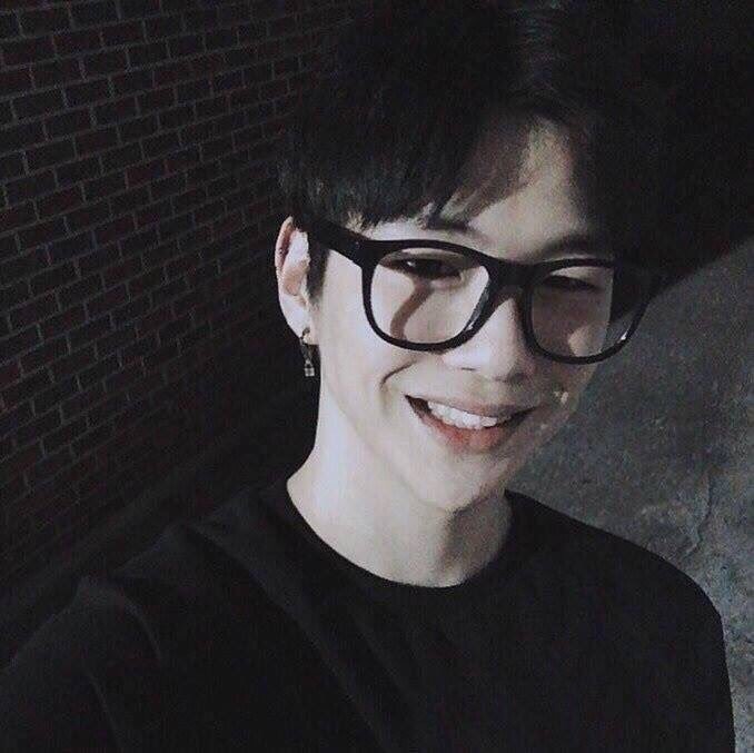 흑발일땐 강의건 염색모는 강다니엘 | 인스티즈