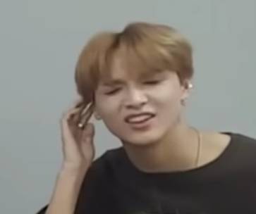 흑발 병지컷 누구지 갑자기 기억이 안나네 | 인스티즈