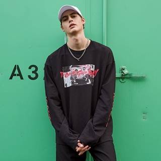 익들아 옷 색 골라줘라 111 검정 222 주황 | 인스티즈