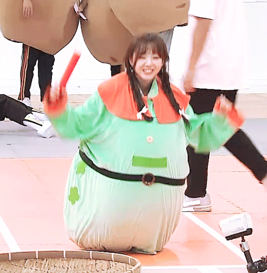 케이 나름 열심히 움직이는데 앞으로 가질못햌ㅋㅋㅋ | 인스티즈