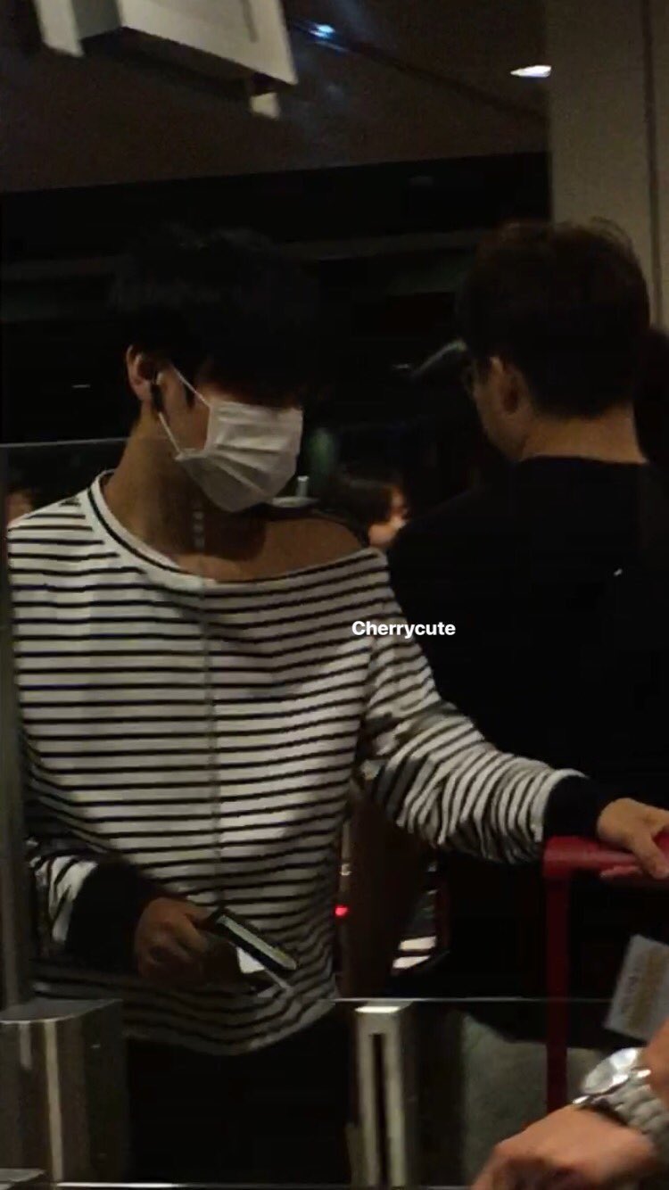 ㄱ ㅋㅋ 녤윙러들아 쥬니 이 옷 입은거 떴던 새벽 기억하니 | 인스티즈