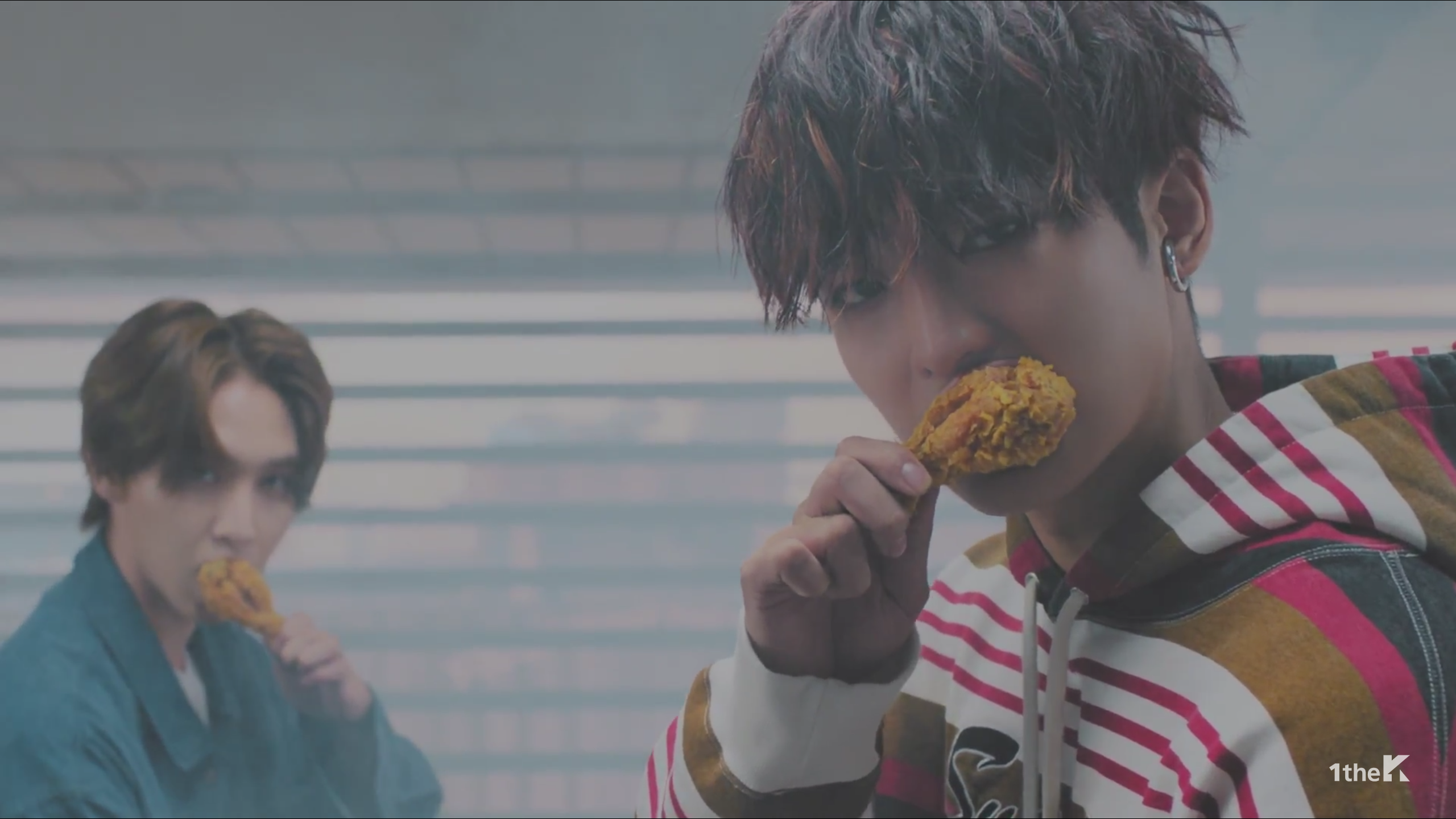 음치키 음치키 강요하지 마세여~! 음치키 음치키 치킨이나 드세여~! | 인스티즈