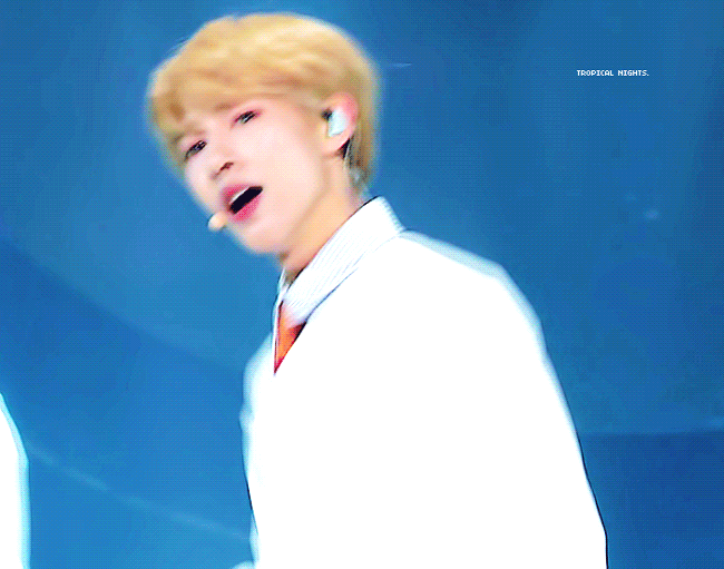 인준이 덧니 잘보일때 완전 아기 사막여우 | 인스티즈