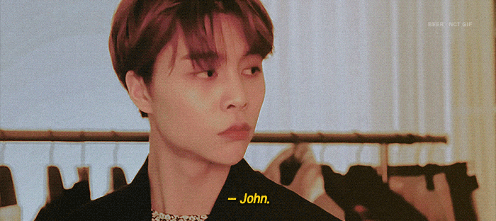 근데 쟈니 진짜 텀블러 취향 얼굴이랑 분위기다 아님???? | 인스티즈