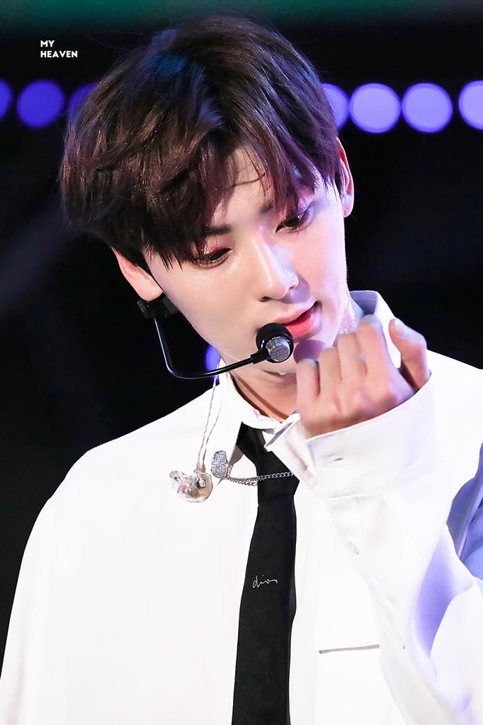 9일 황민현 고화질과 움찔 삐삐쳐달란 익 어디쏘 나와서 저장하세용 삐1삐💖 | 인스티즈