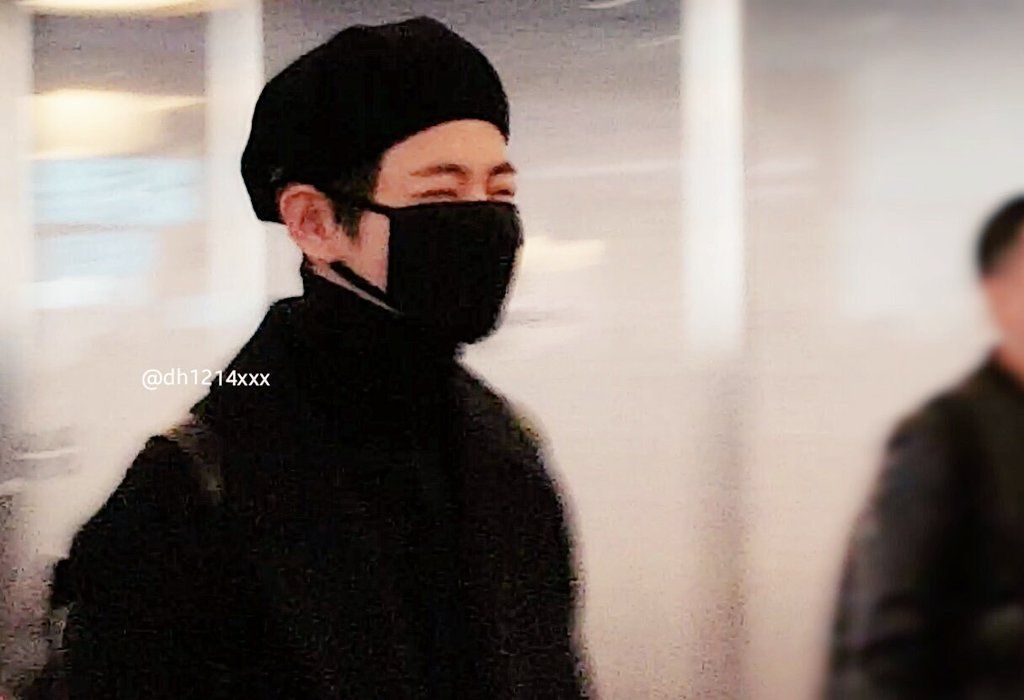 렬루 열심히 모아본 뷔가 마스크 쓰고 사랑스러움 뿜어낼 때😊 | 인스티즈