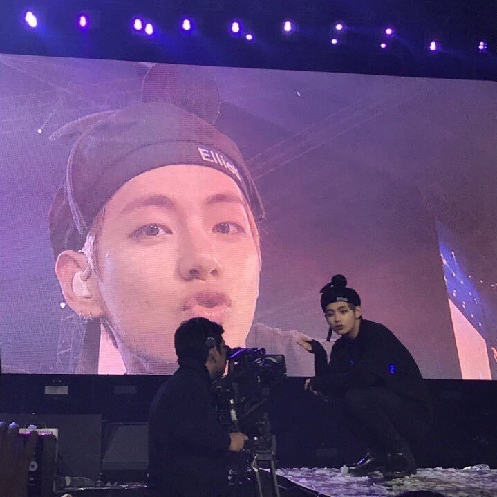연예인들 실물이 화면과 어느정도 차이 나는 이유.Jpg (방탄 뷔) - 인스티즈(Instiz) 연예 카테고리