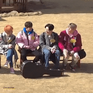 아니ㅋㅋ 강다니엘 인사할때 버릇 ㅋㅋㅋㅋㅋㅋㅋ | 인스티즈