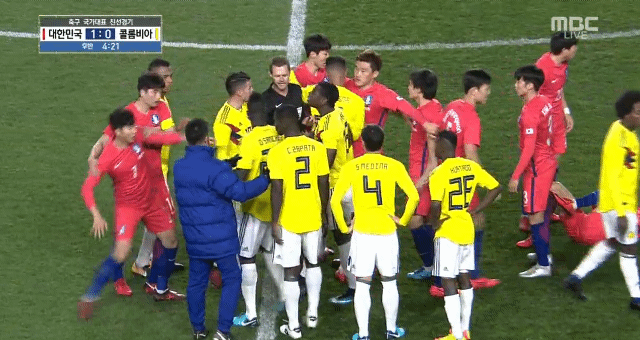 손흥민 날려버리는 기성용 | 인스티즈