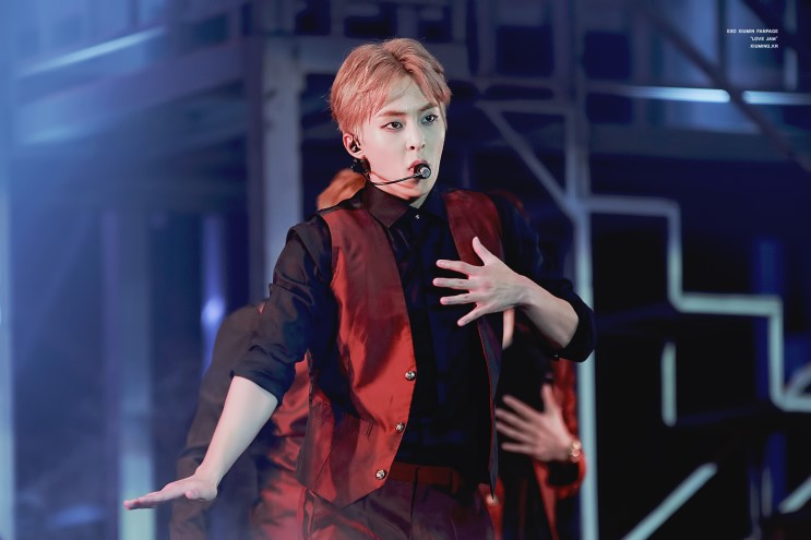 엑소 버건디 수트가 얼마나 섹시한지 모르지? | 인스티즈