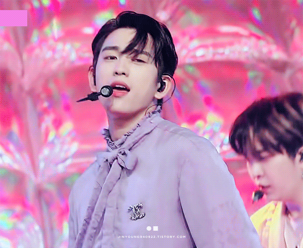 이번에 진짜 미모 절정 찍는 거 같다 신 아니냐 | 인스티즈