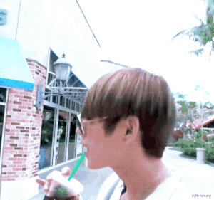 방탄 뷔 진짜 공격력 제로에 독특하고 무해해 ㅋㅋㅋㅋㅋㅋ | 인스티즈