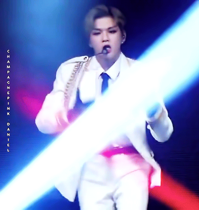 코룽맨들아 빨리 나랑 같이 강다니엘 뱅뱅뱅 좀 앓아줘.. | 인스티즈