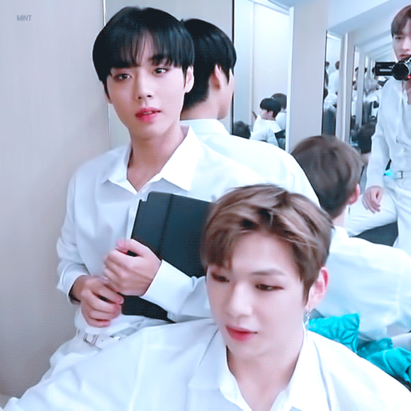 ㄱ 녤윙 그 정도는 아니지... | 인스티즈