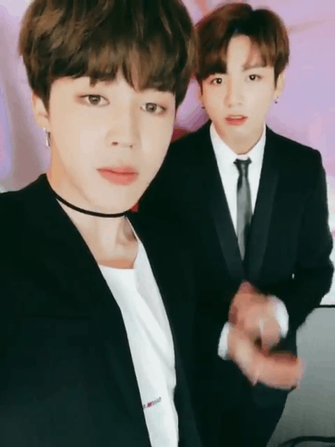 웃을 때 안 웃을 때 얼굴 라인이 확 바뀌는 방탄 지민 신기해 | 인스티즈