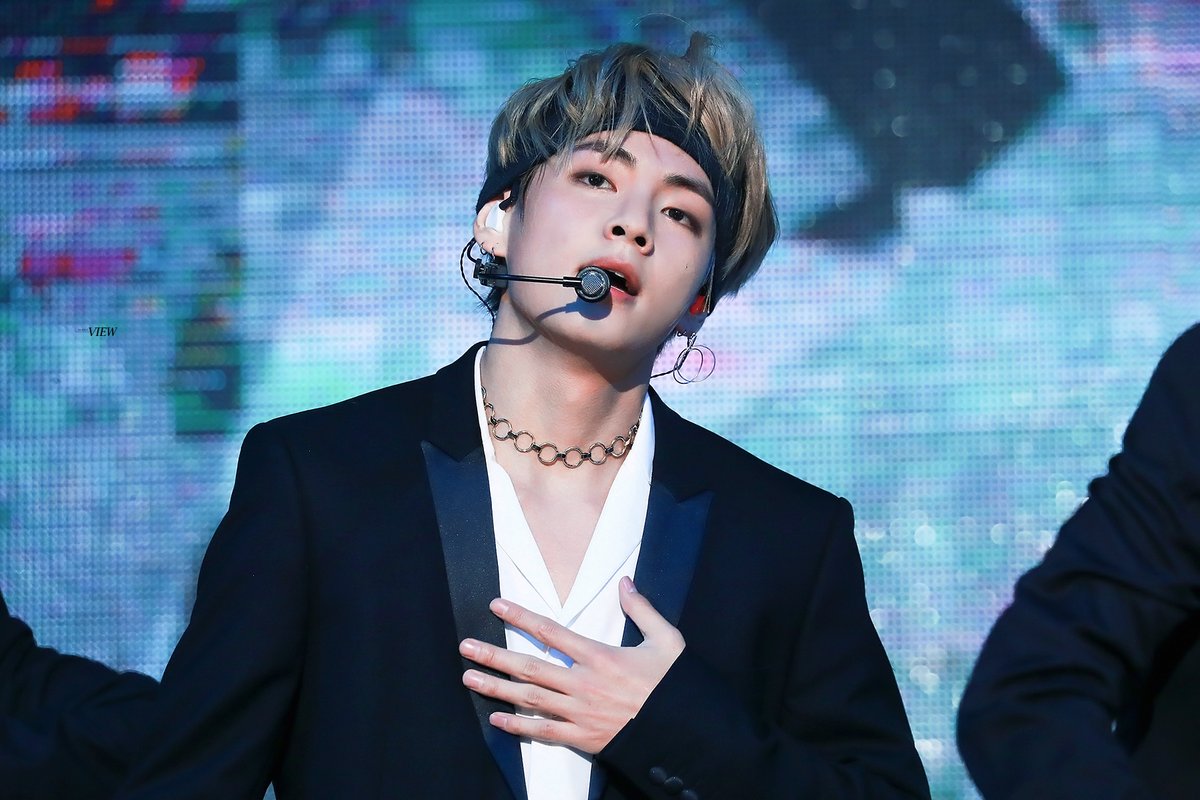 ㄱ 뷔는 데뷔때부터 지금까지 쭈욱 변함없는 공인걸 | 인스티즈