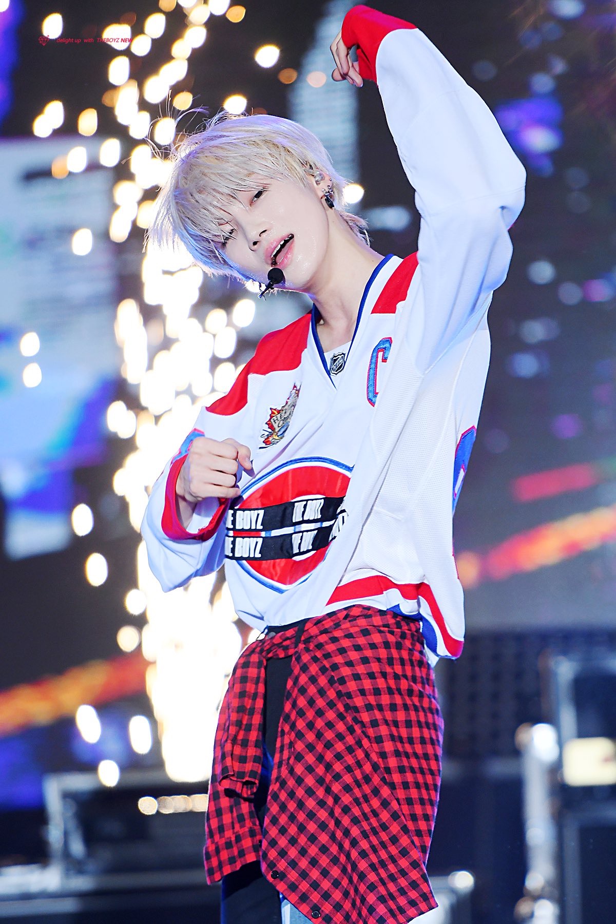 얘 사진 진짜 예쁘게 나오지 안나 .. | 인스티즈