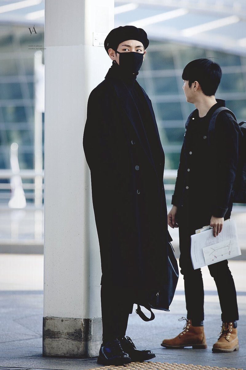 방탄 뷔 한창 까리하게 입고 다닐 때 있었는데 진심 발림 | 인스티즈