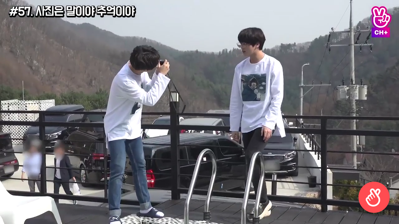 ㄱ 우리 지민이 애기 발 보고 가라ㅋㅋㅋㅋㅋㅋ짐른 ㅋㅋㅋㅋ | 인스티즈