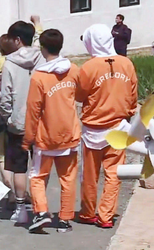 ㄱ 이 두개 중에 어떤 분위기의 커플링이 익들 취향이야? | 인스티즈