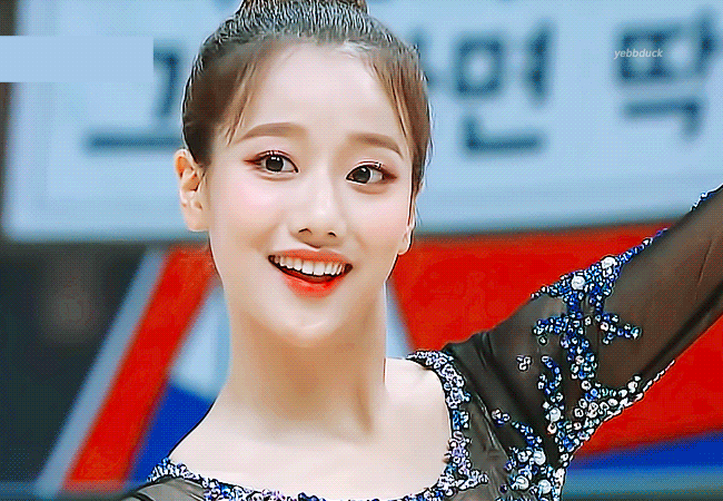 얼굴 깜박이좀 켜고 들어와조 사고치겠어; | 인스티즈