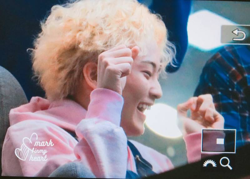 아악 이거 뭐야 마크 너무 귀여워 뭐야 | 인스티즈