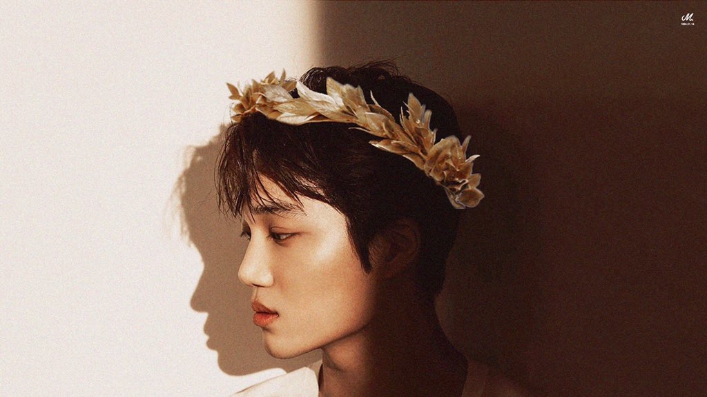 금빛 월계관을 쓴 갓카이 | 인스티즈