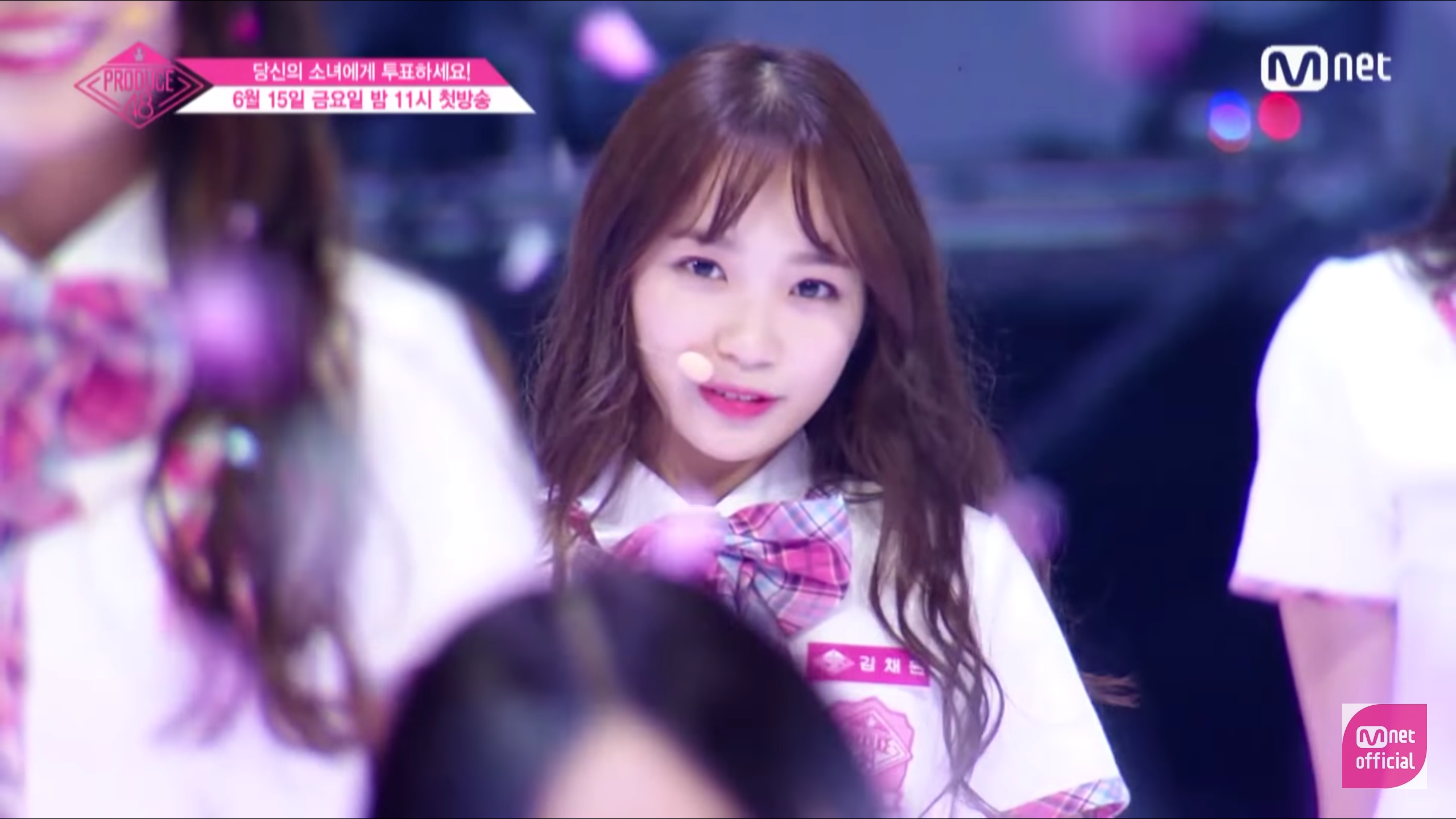 우와 엠카 내꺼야 지금 보니까 엔딩에 16명 비춰줬는데 아이즈원만 8명 나옴 | 인스티즈