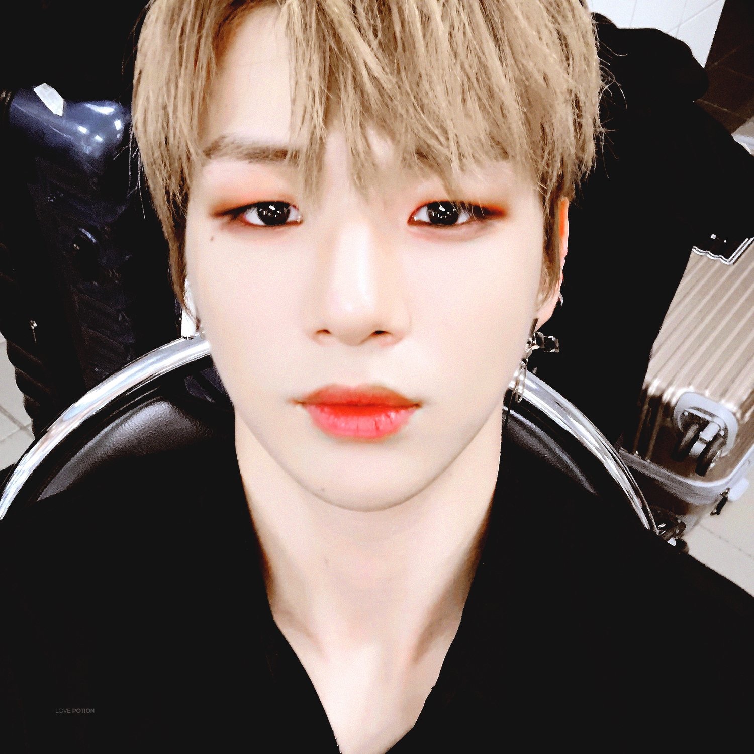 눈밑점이 엄청난 매력 포인트인걸 강다니엘 보고 느꼈어 | 인스티즈