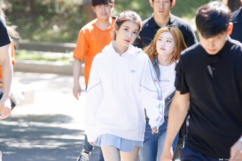 이 옷 아이유라서 이쁜걸까?? 너무 사고싶은데ㅠㅠ | 인스티즈